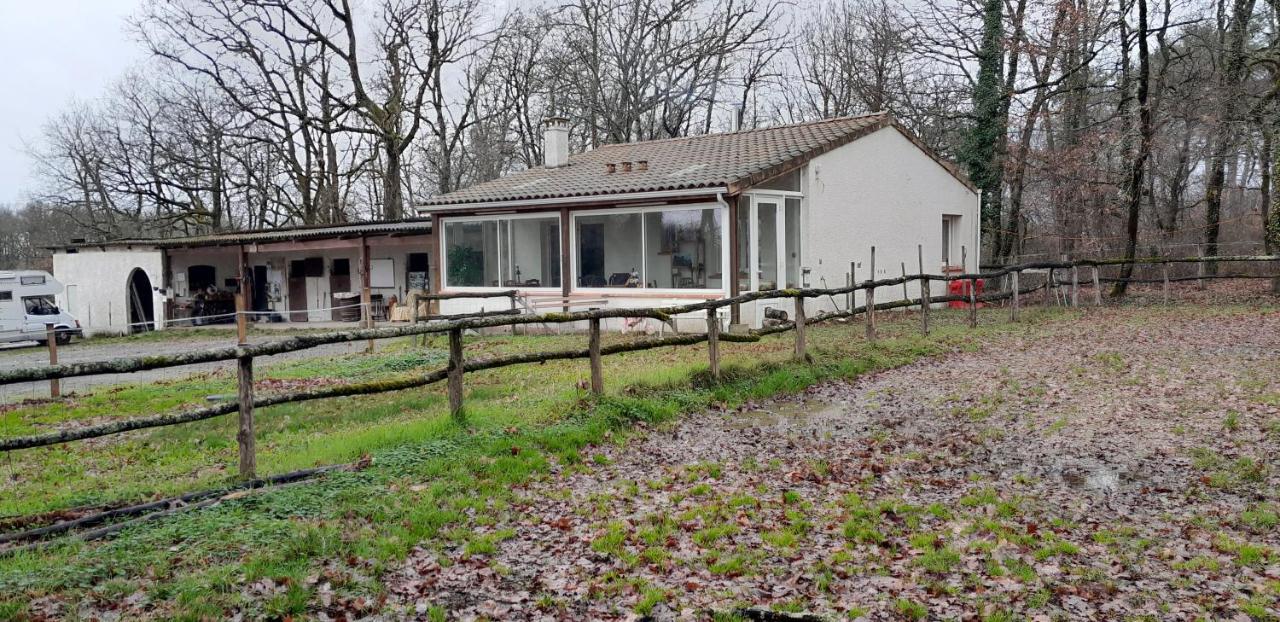 Villa ferme équestre des abrons Pailloles Esterno foto